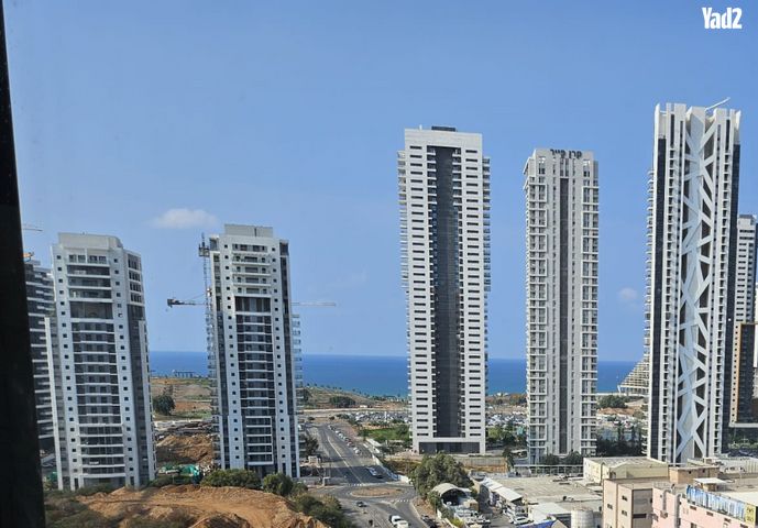 אהוד מנור 32