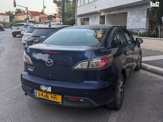 מודעת רכב מאזדה 3