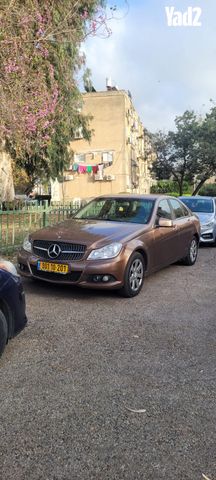 מודעת רכב מרצדס-בנץ C-class