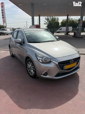 מודעת רכב מאזדה 2