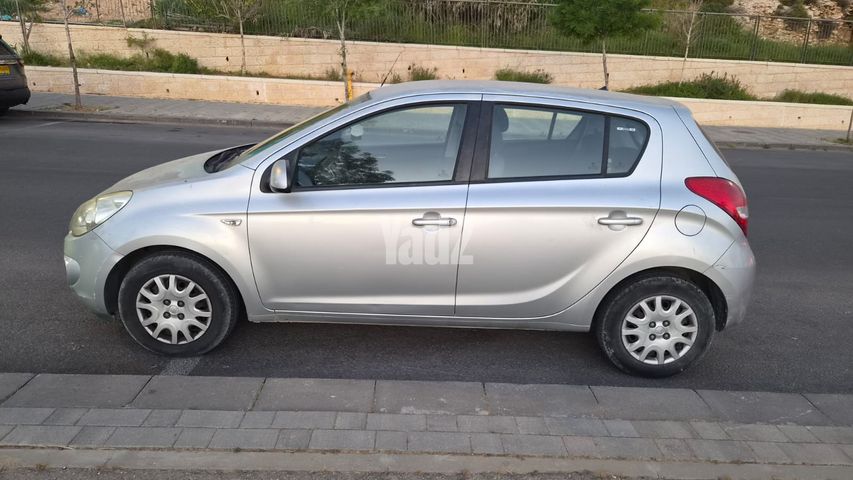 מודעת רכב יונדאי i20
