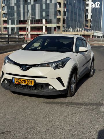 מודעת רכב טויוטה C-HR