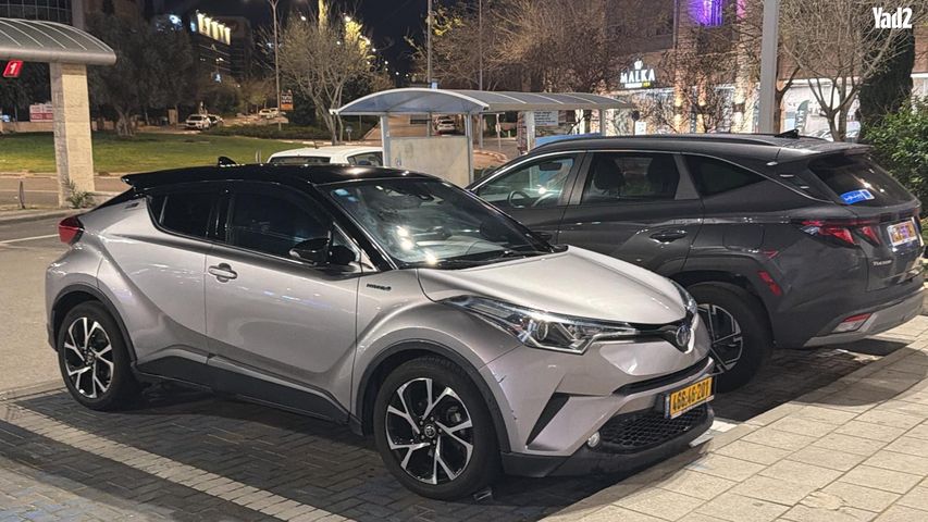 מודעת רכב טויוטה C-HR