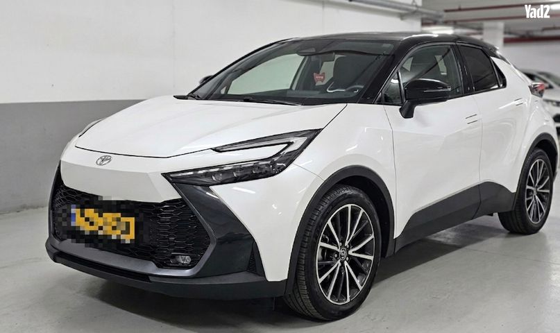 מודעת רכב טויוטה C-HR