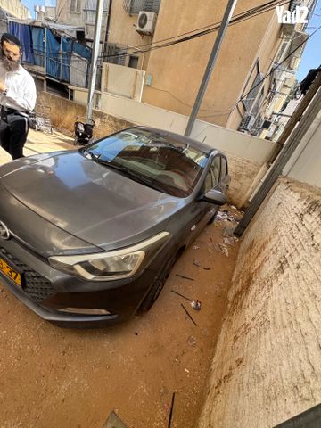 מודעת רכב יונדאי i20