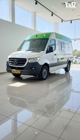 מודעת רכב מרצדס-בנץ ספרינטר