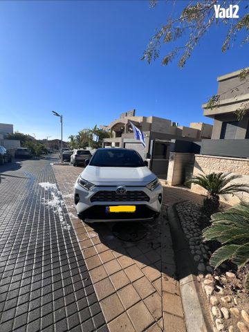 מודעת רכב טויוטה RAV4