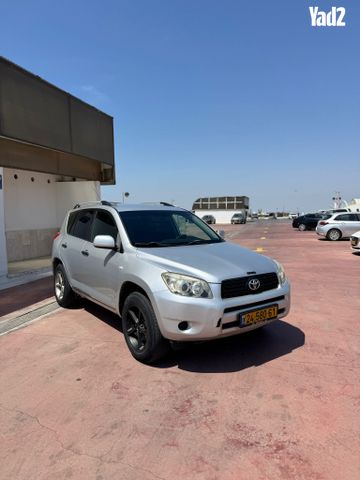 מודעת רכב טויוטה RAV4