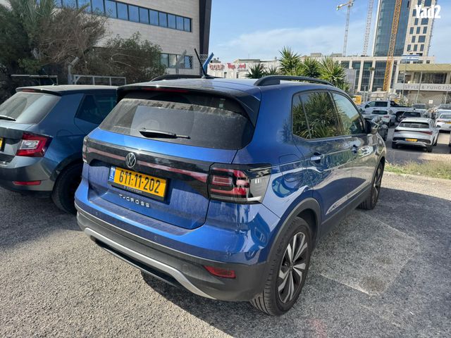 מודעת רכב פולקסווגן T-קרוס