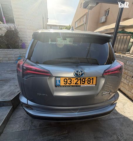 מודעת רכב טויוטה RAV4
