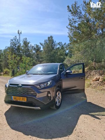 מודעת רכב טויוטה RAV4