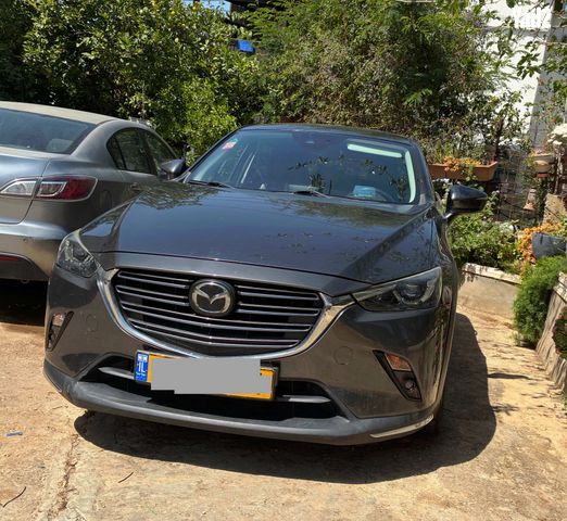 מודעת רכב מאזדה CX-3