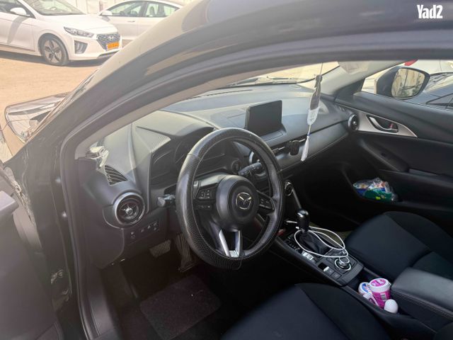 מודעת רכב מאזדה CX-3