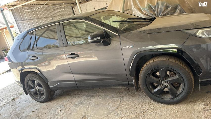 מודעת רכב טויוטה RAV4
