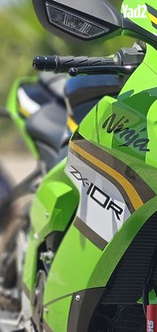 מודעת רכב קאוואסאקי נינג'ה ZX 10R