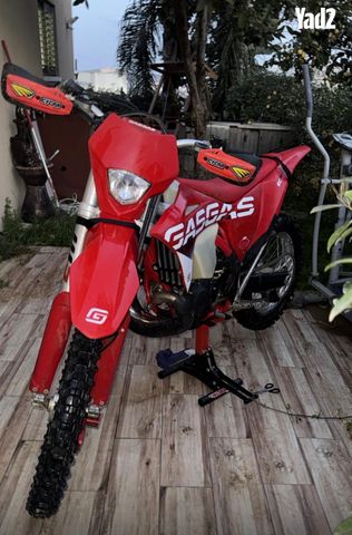 מודעת רכב גאס-גאס EC250