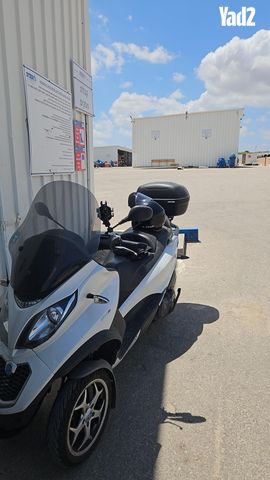 מודעת רכב פיאג'ו MP3 500