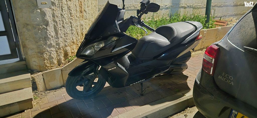 מודעת רכב קימקו דאון-טאון 300