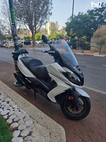 מודעת רכב קימקו דאון-טאון 350