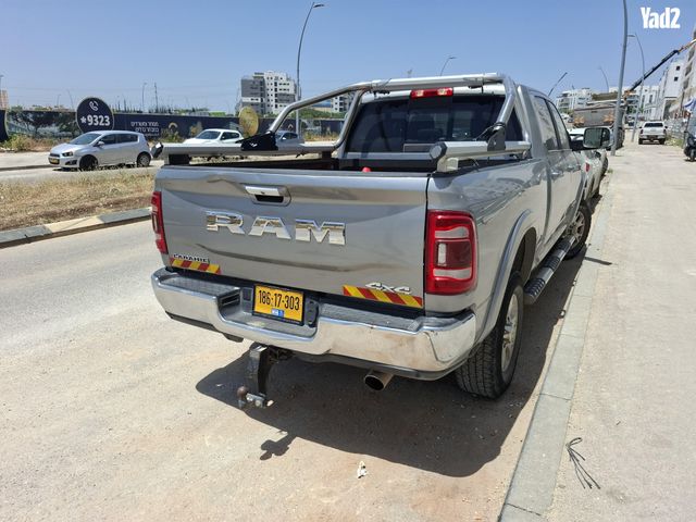 מודעת רכב דודג'