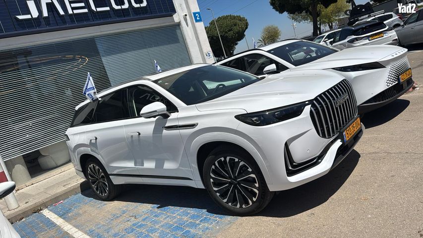 מודעת רכב ג'אקו J8