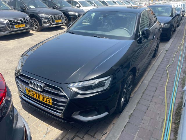 מודעת רכב אאודי A4