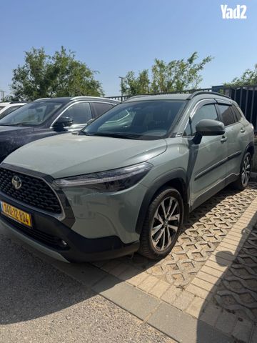 מודעת רכב טויוטה קורולה קרוס