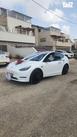 מודעת רכב טסלה מודל Y