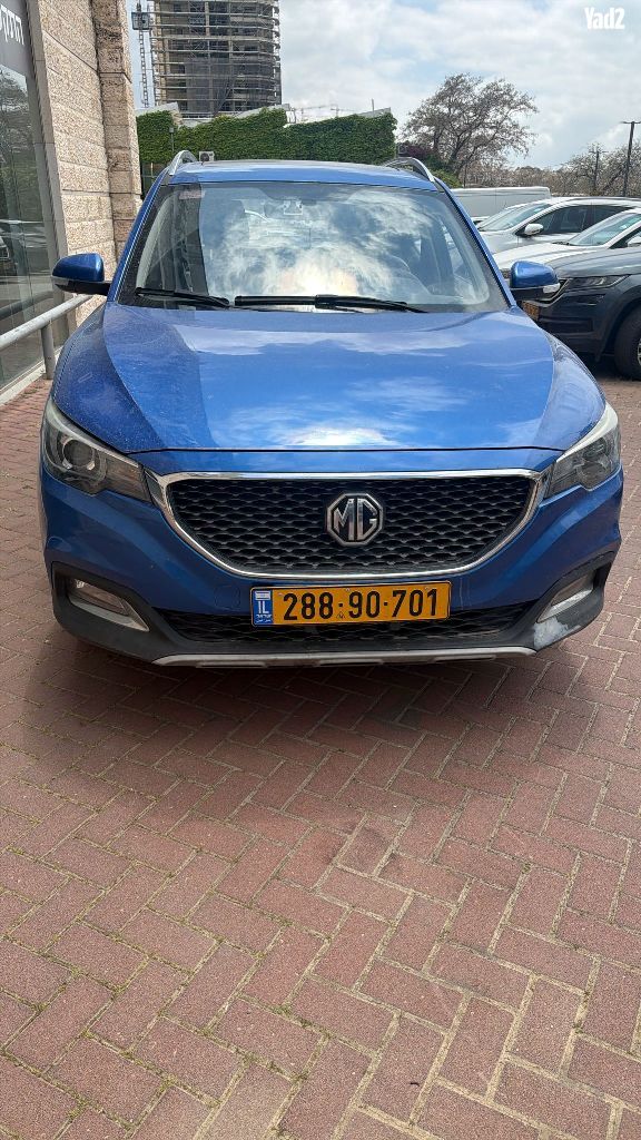 מודעת רכב אם ג'י ZS