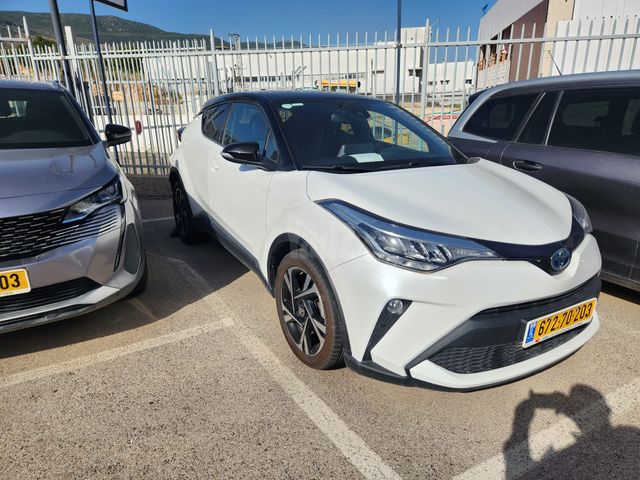 מודעת רכב טויוטה C-HR 2