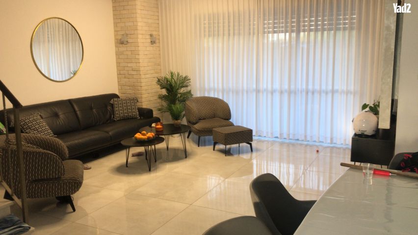 סמטת כינרת 44