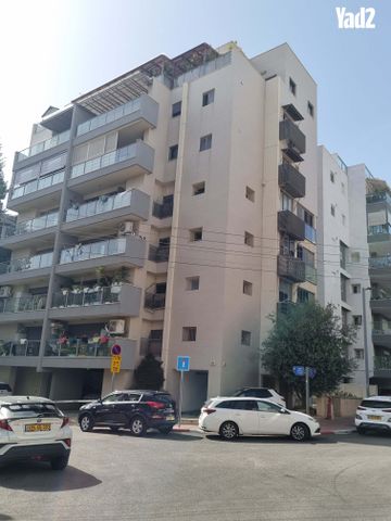 תל חי 25