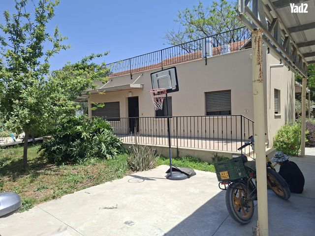 דרך הכלנית 26