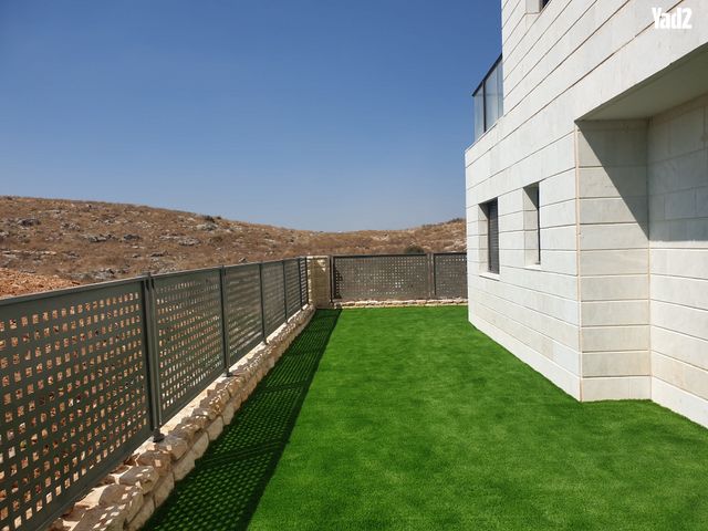 יחזקאל 10