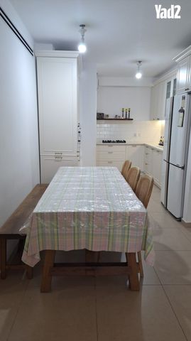נעמי שמר 16