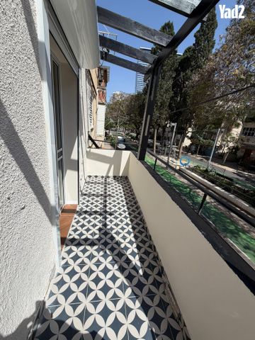 שדרות יהודית 13