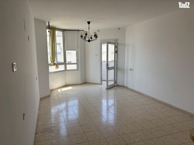 שדרות יוהנה ז'בוטינסקי 44