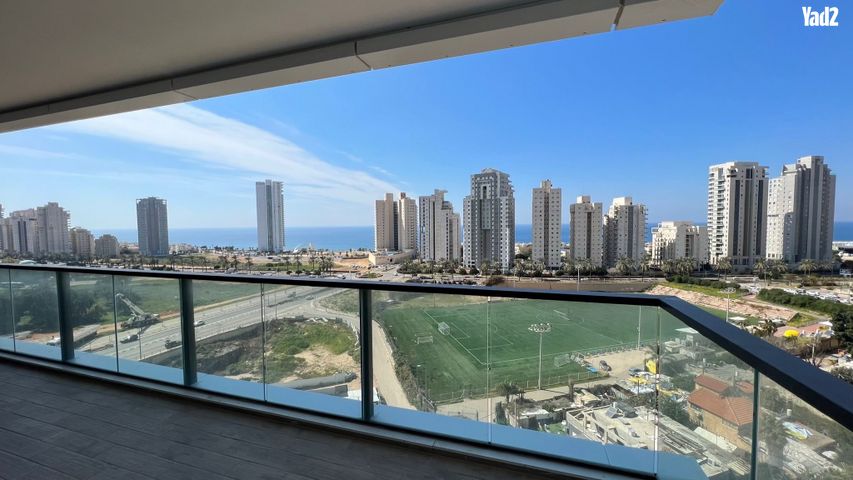 אמנון ליפקין שחק 