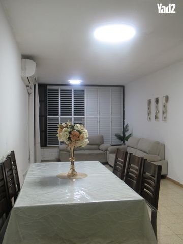 משה שרת 22