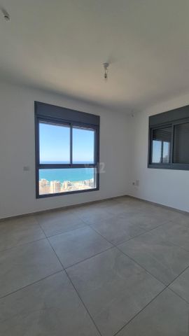תמונה 9 של דירת 5 חדרים להשכרה בנתניה