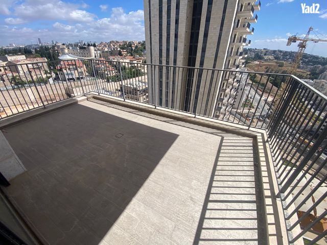 יצחק ארנסט נבנצל 