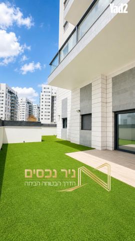 הרב מרדכי אליהו 