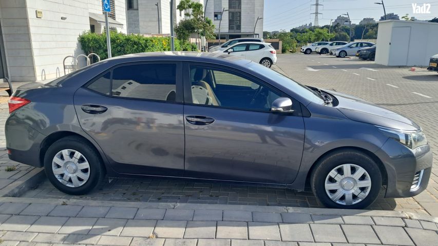 מודעת רכב טויוטה קורולה