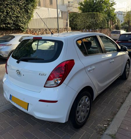 מודעת רכב יונדאי i20