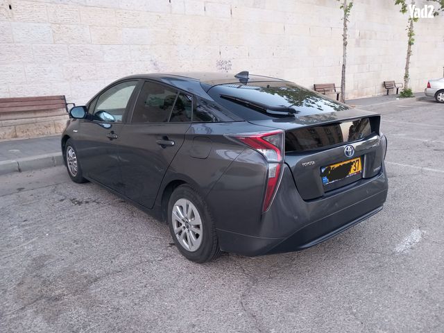 מודעת רכב טויוטה פריוס