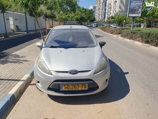 מודעת רכב פורד פיאסטה