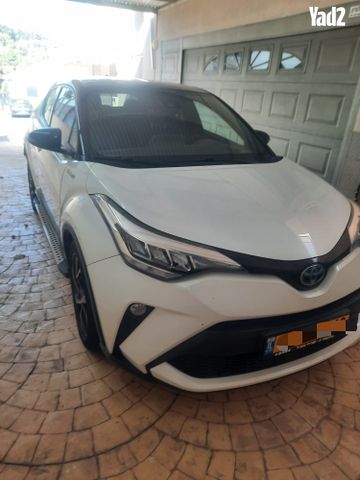 מודעת רכב טויוטה C-HR