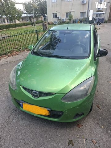 מודעת רכב מאזדה 2