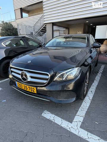 מודעת רכב מרצדס-בנץ E-class