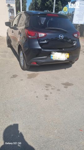 מודעת רכב מאזדה 2